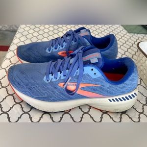 Brooks Womens Ravenna 11 Running Shoes Size 7.5 Blue Athletic
